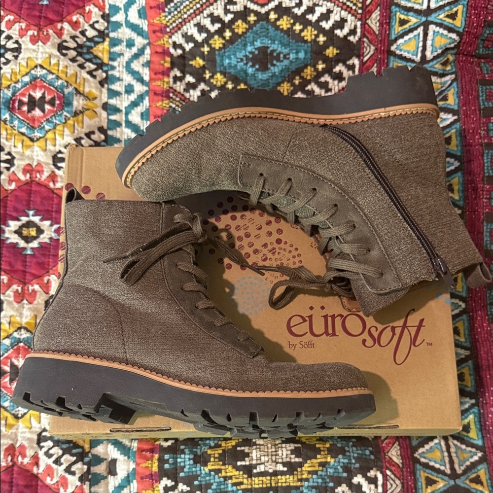 Eurosoft  by Söfft Dark Brown Women’s Size 8  Lace-Up Boots
